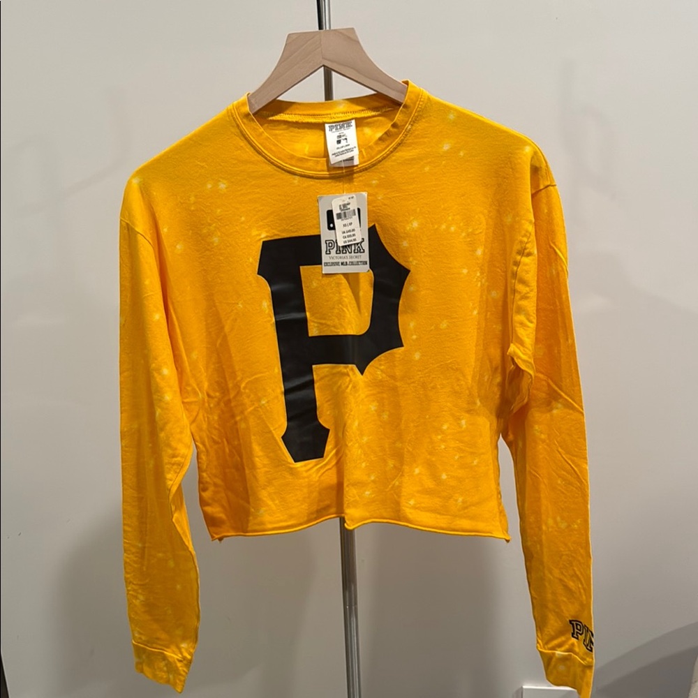 Victoria's Secret Pink Pittsburgh Pirates long sleeve crop tee. NWT